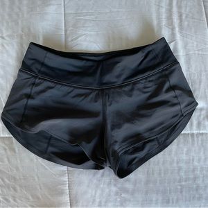 Lululemon size 2 Speed Up Low Rise Lined Short 2.5”